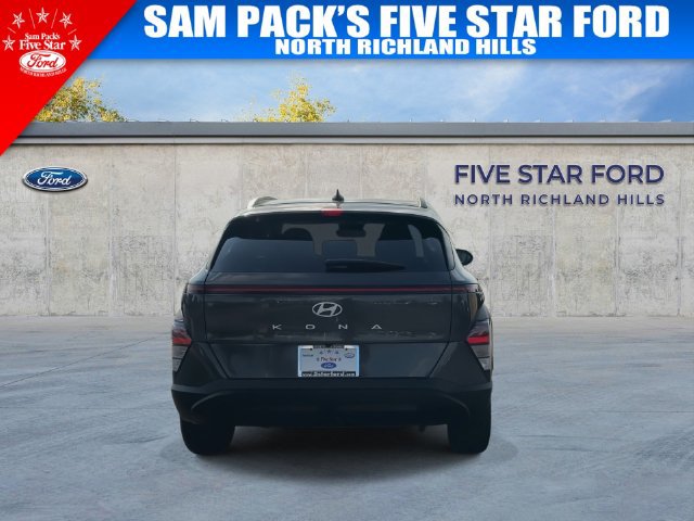 Used 2025 Hyundai Kona SEL FWD image 8