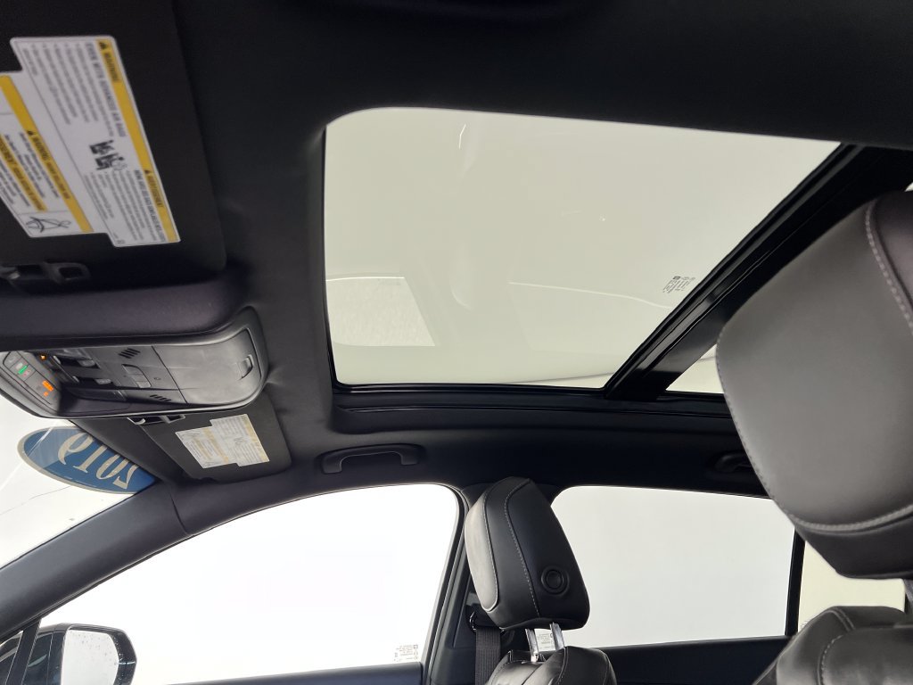 Used 2019 Cadillac XT4 Premium Luxury AWD/4WD image 23
