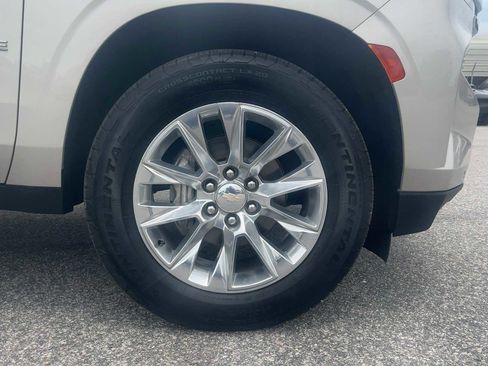 Used 2021 Chevrolet Tahoe Premier AWD/4WD image 37