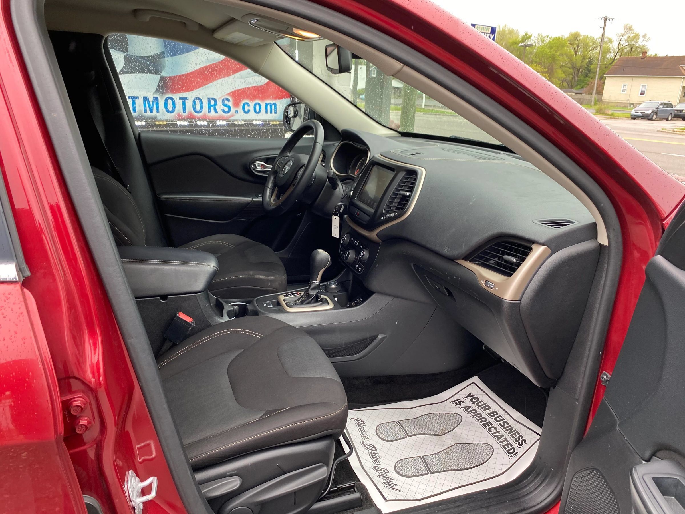 Used 2016 Jeep Cherokee Latitude w/ Trailer Tow Group AWD/4WD image 12