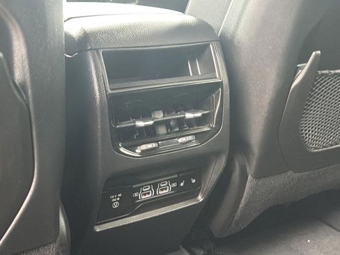 Used 2023 Jeep Grand Cherokee Limited w/ Trailer Tow Prep Group (B) image 25