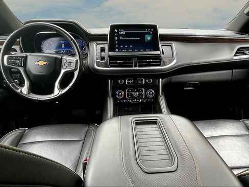 Used 2023 Chevrolet Tahoe Premier AWD/4WD image 7
