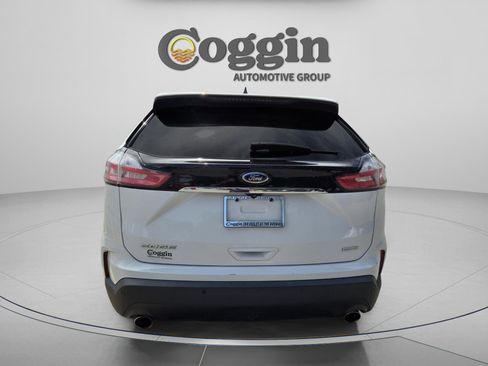 Used 2020 Ford Edge SE FWD image 4