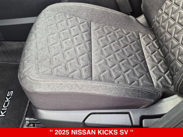 Certified 2025 Nissan Kicks SV AWD/4WD image 17