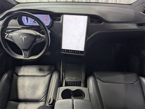 Used 2018 Tesla Model X 75D image 6