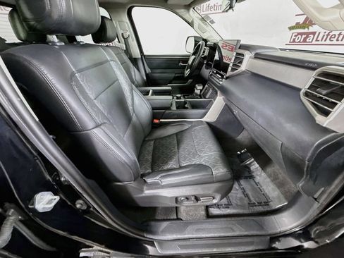 Used 2023 Toyota Tundra Limited AWD/4WD image 30