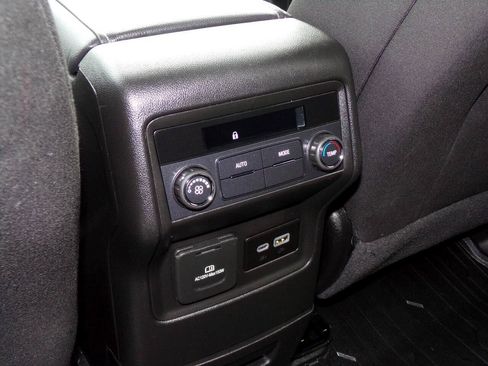 Used 2023 GMC Acadia SLE w/ Driver Convenience Package image 77