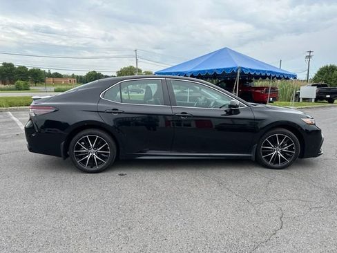 Used 2023 Toyota Camry SE FWD image 6