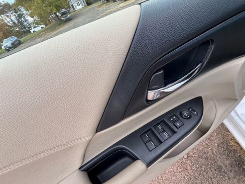 Used 2013 Honda Accord EX image 11