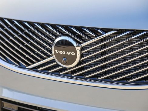 New 2026 Volvo XC90 T8 Ultra w/ Protection Package Premier AWD/4WD image 5