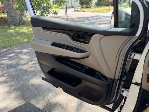 Used 2023 Honda Odyssey Touring image 22