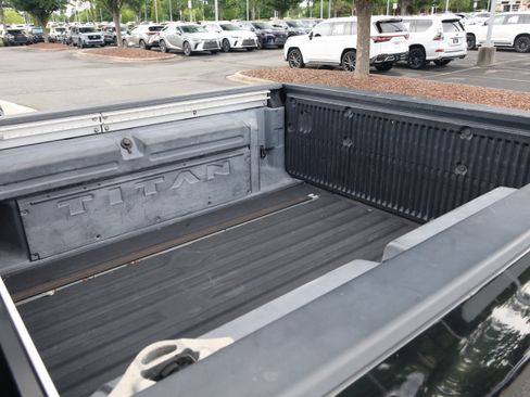Used 2017 Nissan Titan SL w/ SL Towing Convenience Package AWD/4WD image 36