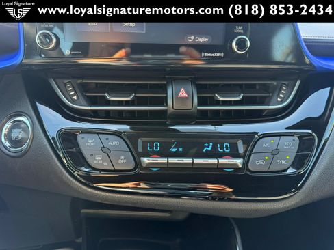 Used 2020 Toyota C-HR XLE FWD image 24