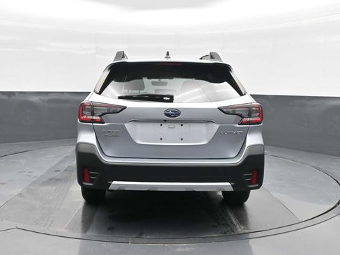 Used 2022 Subaru Outback Limited image 3