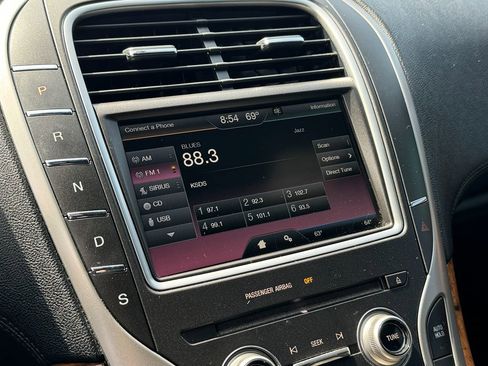 Used 2016 Lincoln MKX Select image 39