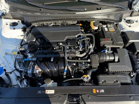 New 2026 Hyundai Elantra SE image 20