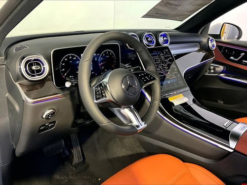 New 2026 Mercedes-Benz GLC 300 4MATIC image 9