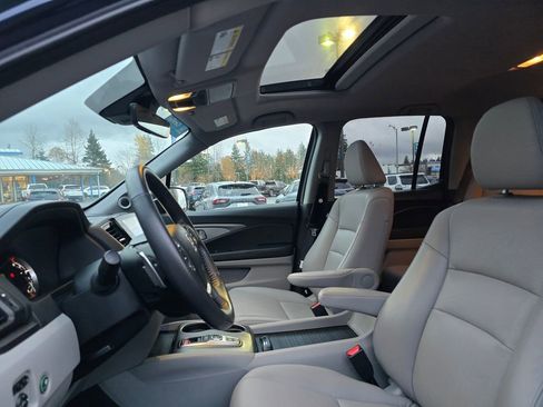 Certified 2023 Honda Ridgeline RTL image 12