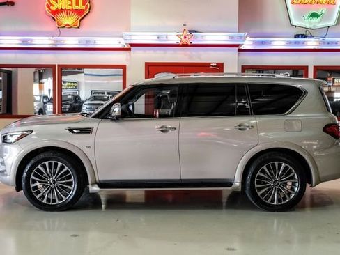 Used 2019 INFINITI QX80 Luxe w/ Proactive Package image 12