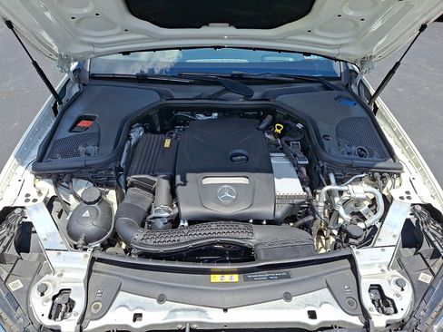 Used 2017 Mercedes-Benz E 300 4MATIC image 29