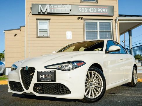 Used 2022 Alfa Romeo Giulia Sprint AWD/4WD image 1