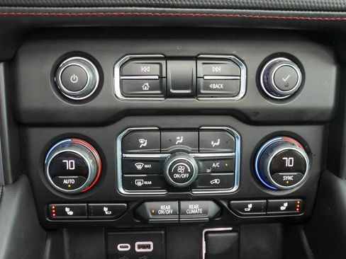 Used 2023 Chevrolet Tahoe RST AWD/4WD image 28
