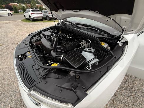 Used 2023 Dodge Durango SXT RWD image 38