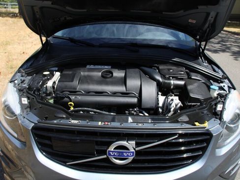 Used 2016 Volvo XC60 T6 R-Design Platinum w/ Climate Package AWD/4WD image 21