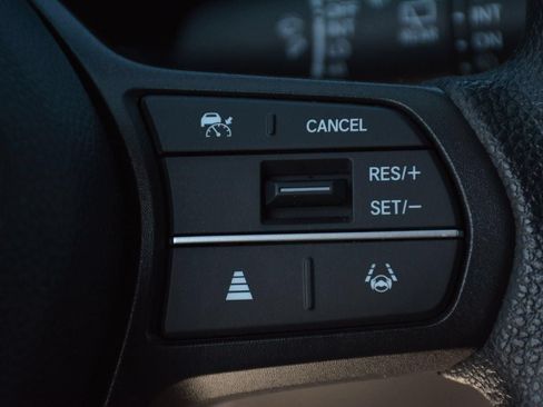 Used 2025 Honda CR-V LX image 27