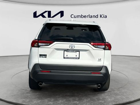 Used 2025 Toyota RAV4 LE AWD/4WD image 4