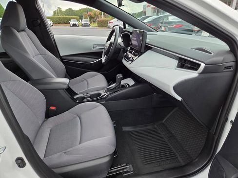 Certified 2025 Toyota Corolla SE FWD image 15