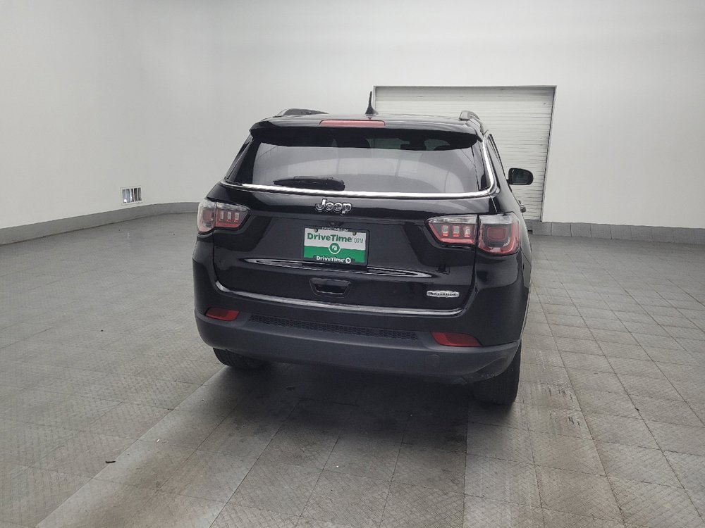 Used 2019 Jeep Compass Latitude FWD image 7