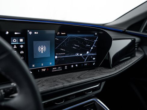 Certified 2025 Audi Q5 Premium Plus w/ Premium Plus AWD/4WD image 12