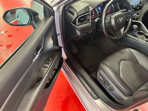 Used 2024 Toyota Camry XSE FWD image 9