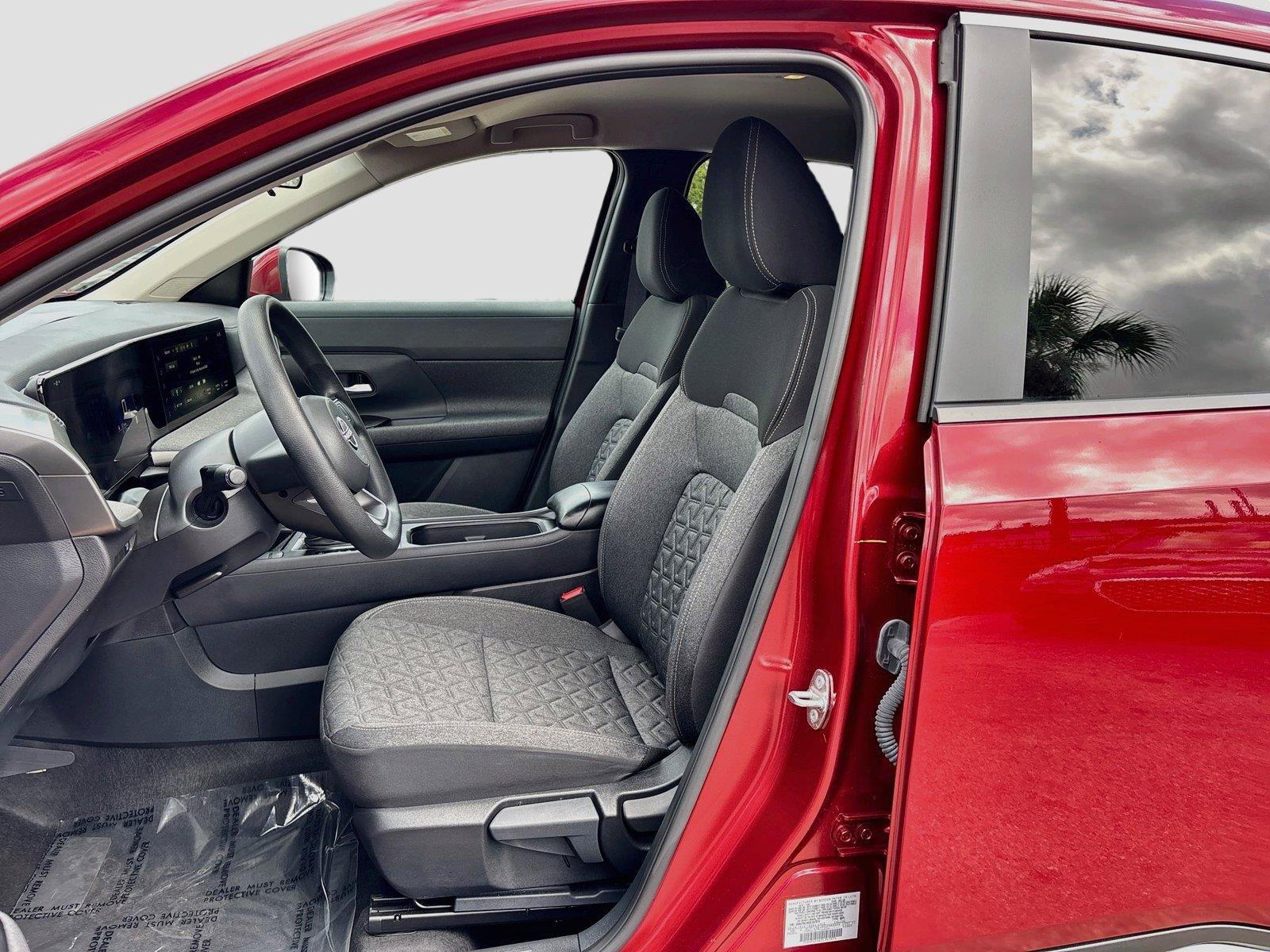Used 2025 Nissan Kicks SV FWD image 19