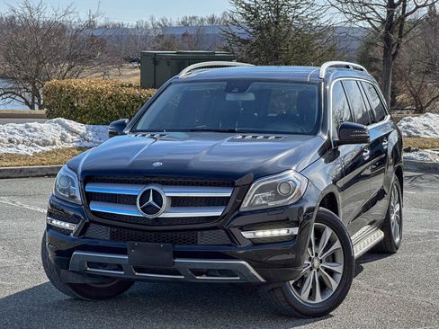 Used 2013 Mercedes-Benz GL 450 4MATIC w/ Premium 2 Pkg image 4