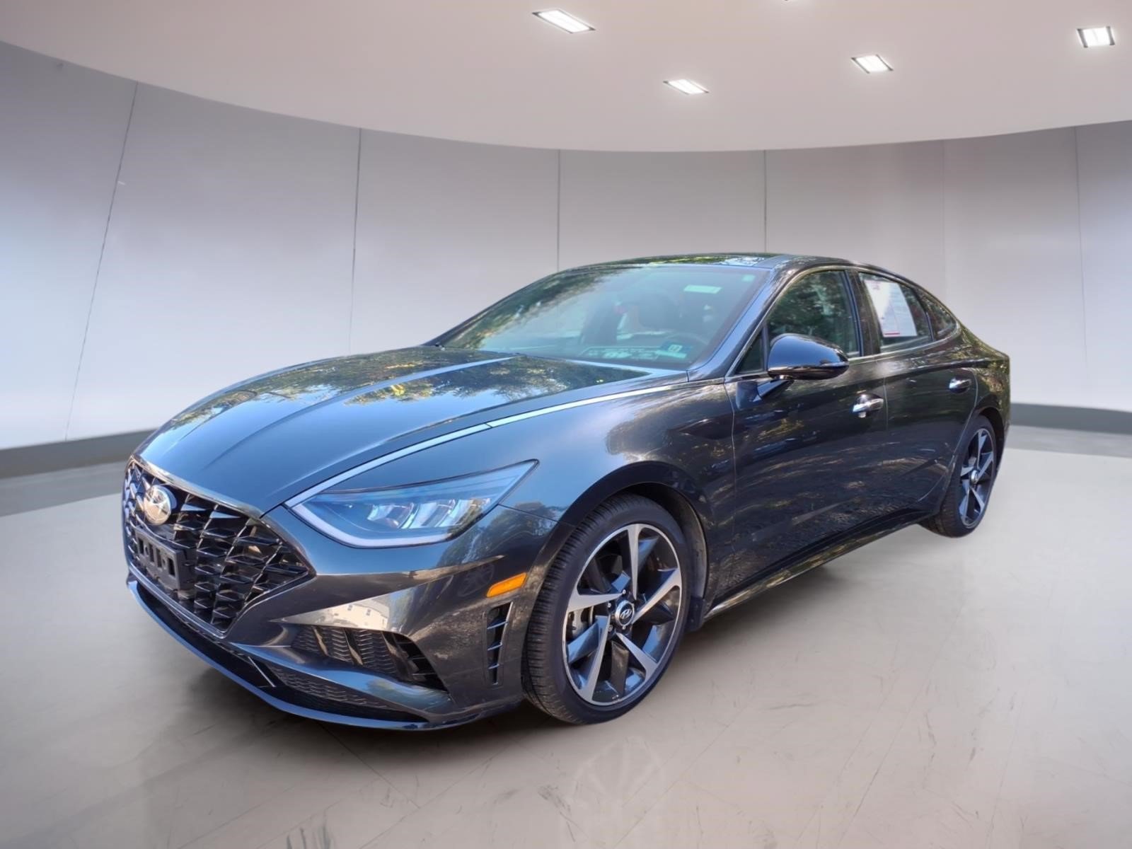Used 2021 Hyundai Sonata SEL Plus w/ Tech Package FWD image 2