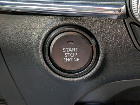 Used 2023 MAZDA MAZDA3 s image 22