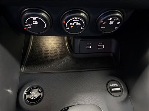 Used 2024 Nissan Z Performance w/ Floor Mat Package image 23