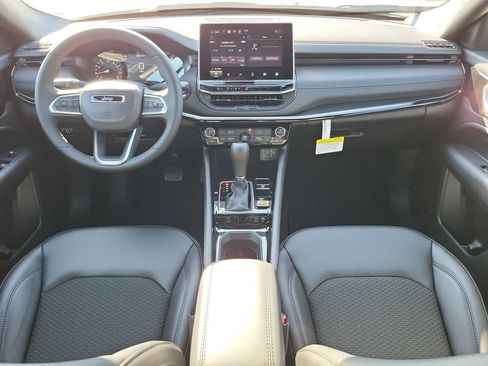 New 2026 Jeep Compass Latitude AWD/4WD image 18