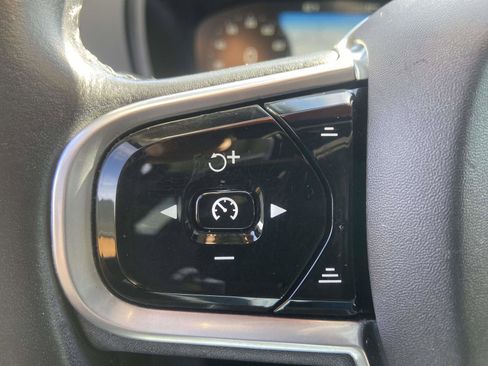 Used 2017 Volvo XC90 T8 Inscription w/ Vision Package image 24