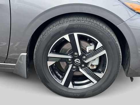 Certified 2025 Nissan Sentra SV FWD image 9