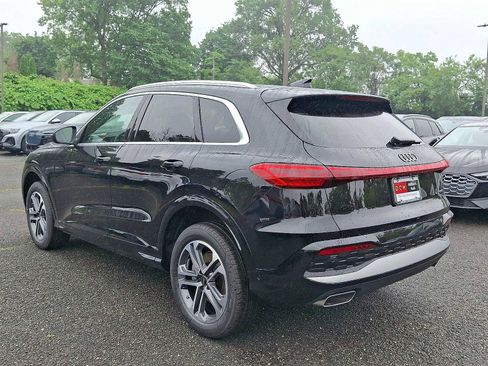 New 2025 Audi Q5 Premium image 11