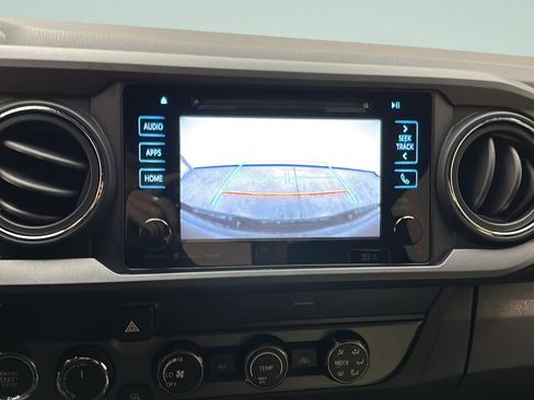 Used 2019 Toyota Tacoma TRD Off-Road w/ Technology Package AWD/4WD image 30