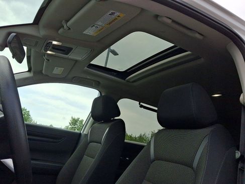 Used 2025 Honda CR-V EX image 14