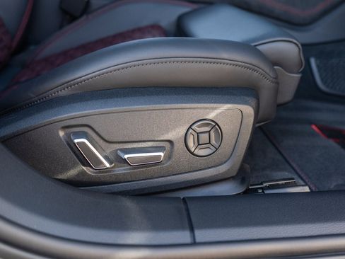 Used 2026 Audi RS 6 performance image 79