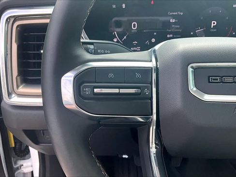 Used 2025 GMC Canyon Denali AWD/4WD image 24