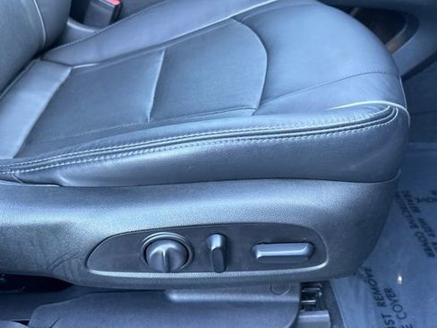 Used 2019 Buick Enclave Avenir w/ Avenir Technology Package image 24