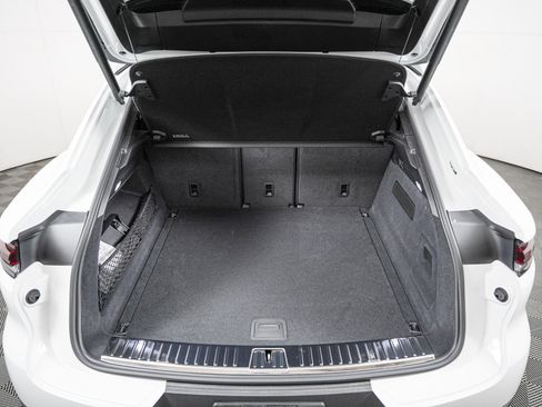 New 2026 Porsche Cayenne Coupe image 25