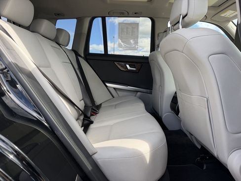 Used 2013 Mercedes-Benz GLK 350 4MATIC image 12